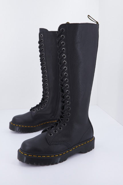 DR. MARTENS B BEX en color NEGRO  (1)