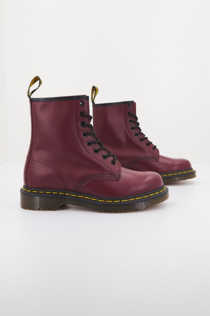 DR. MARTENS CHERRY RED SMOOTH en color BURDEOS  (2)