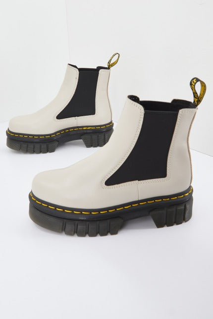 DR. MARTENS AUDRICK CHELSEA LUX en color BEIS  (1)