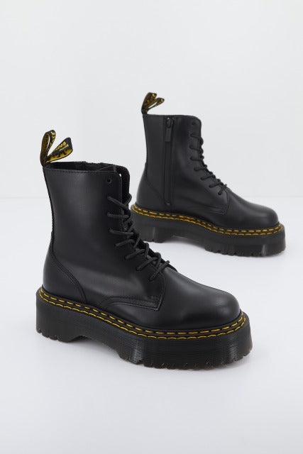 DR. MARTENS JADON DS  en color NEGRO  (2)