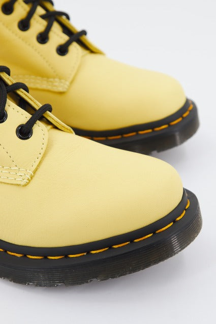 DR. MARTENS PASCAL VIRGINIA en color AMARILLO  (3)