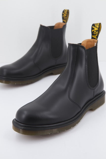 DR. MARTENS DM  en color NEGRO  (1)