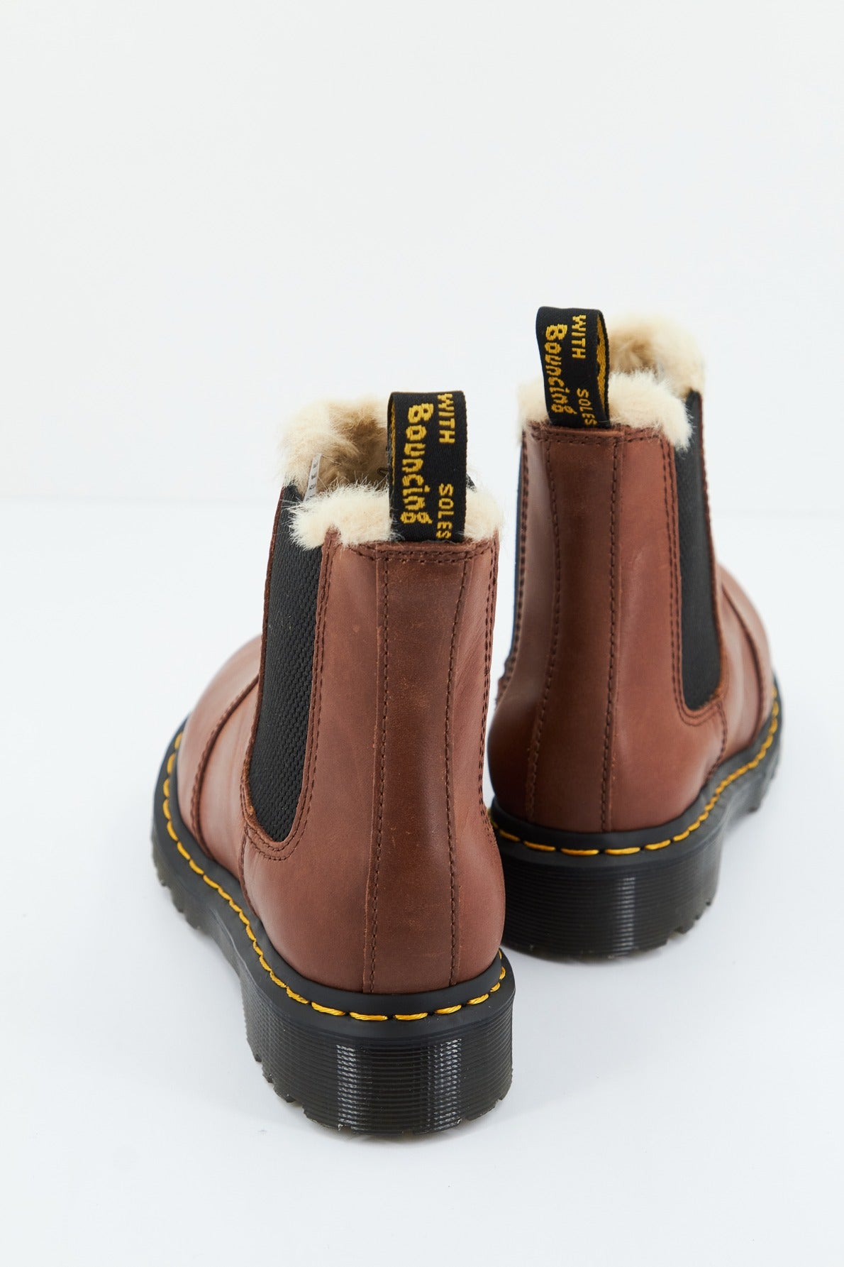 DR. MARTENS LEONORE en color MARRON  (3)