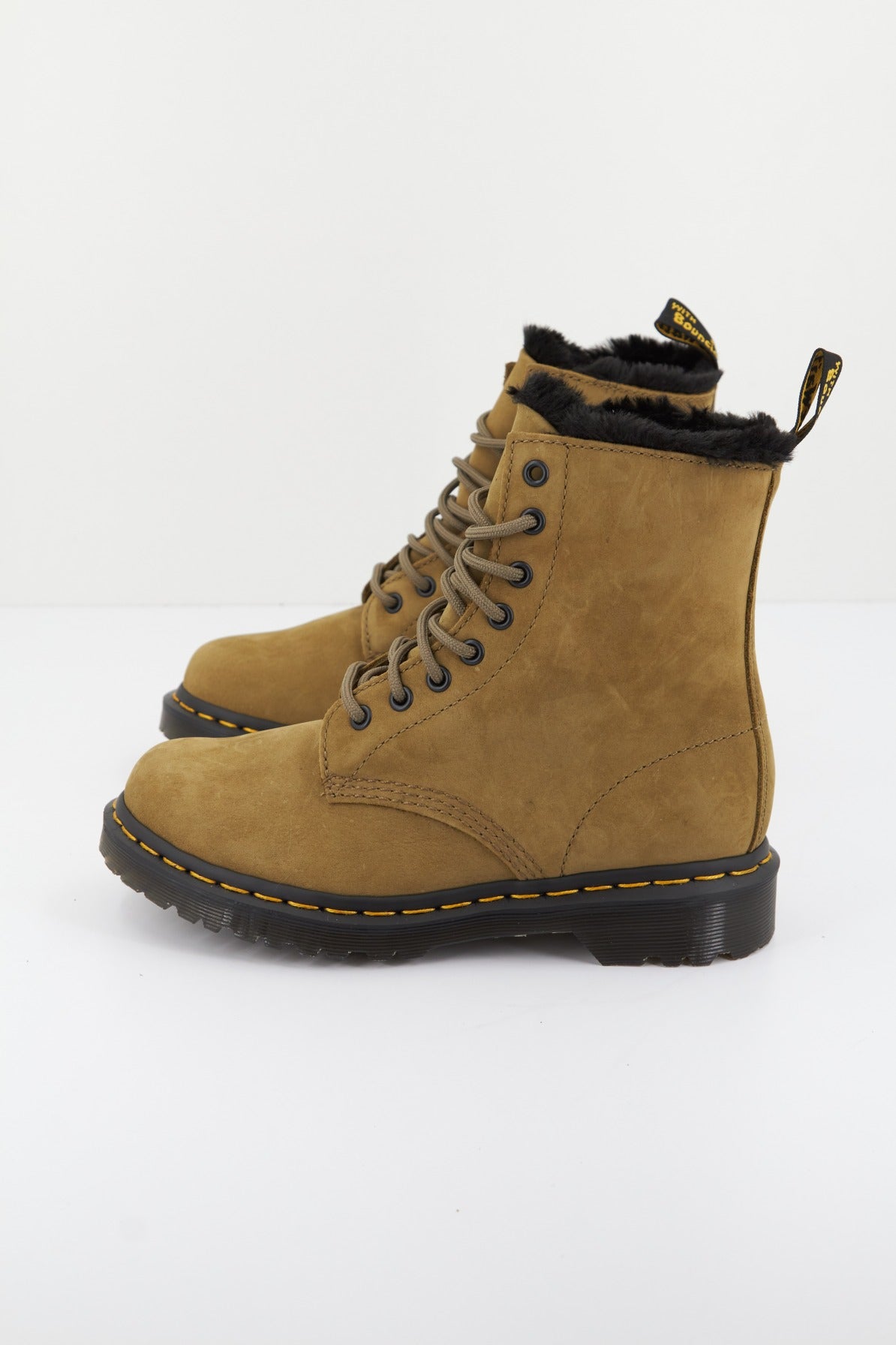 DR. MARTENS  SERENA en color VERDE  (1)