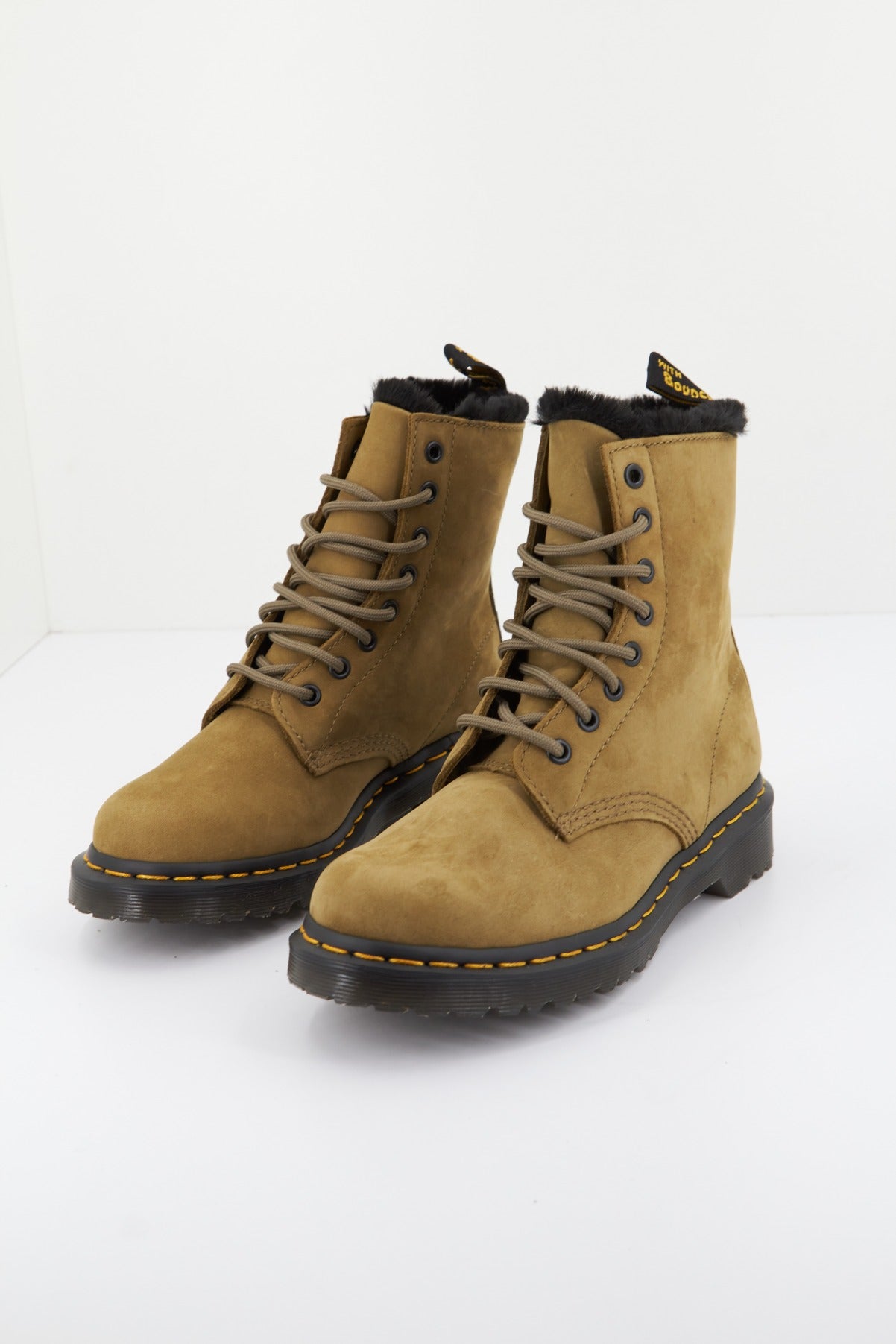 DR. MARTENS  SERENA en color VERDE  (3)