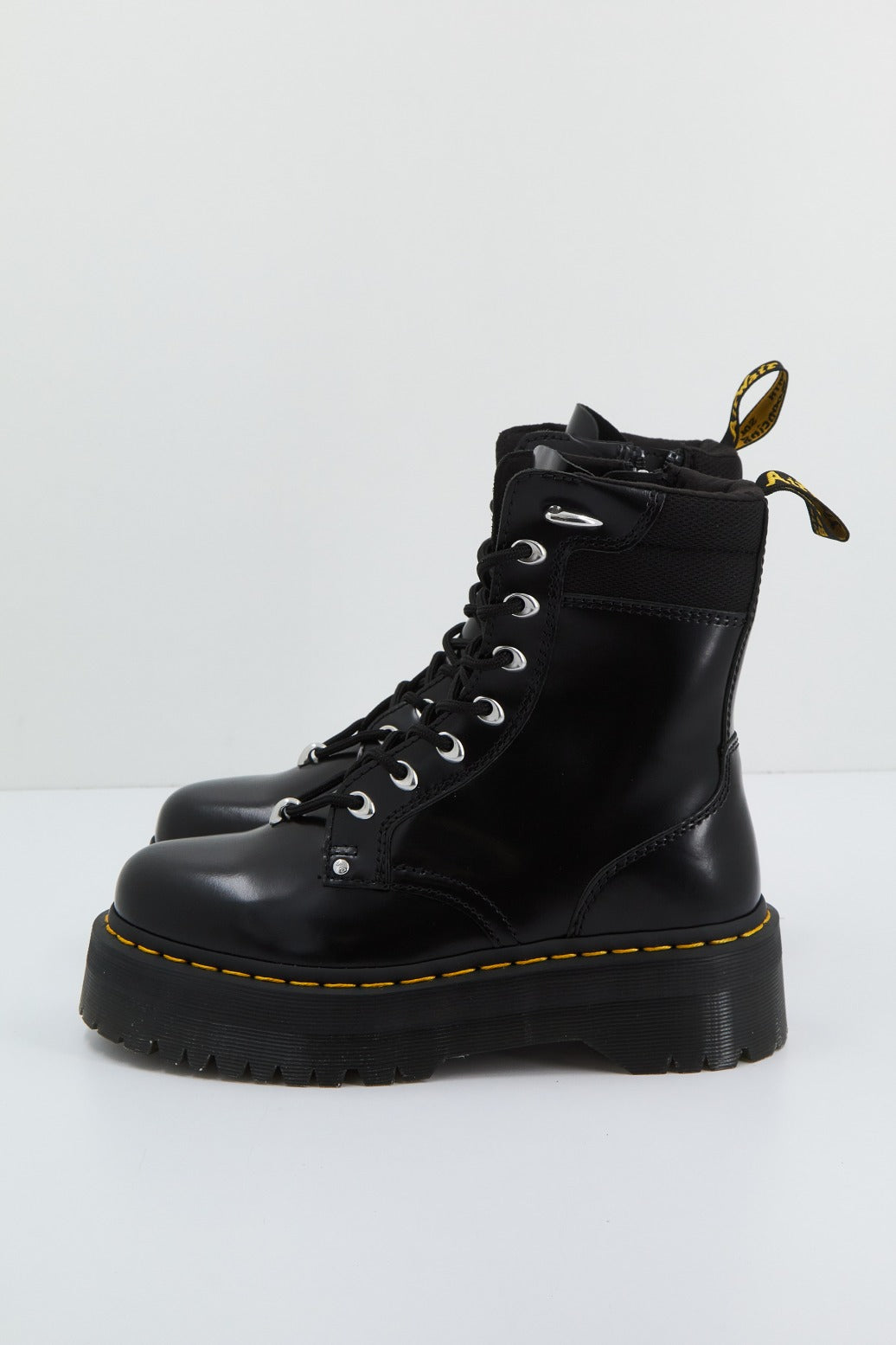 DR. MARTENS JADON HDW II en color NEGRO  (3)