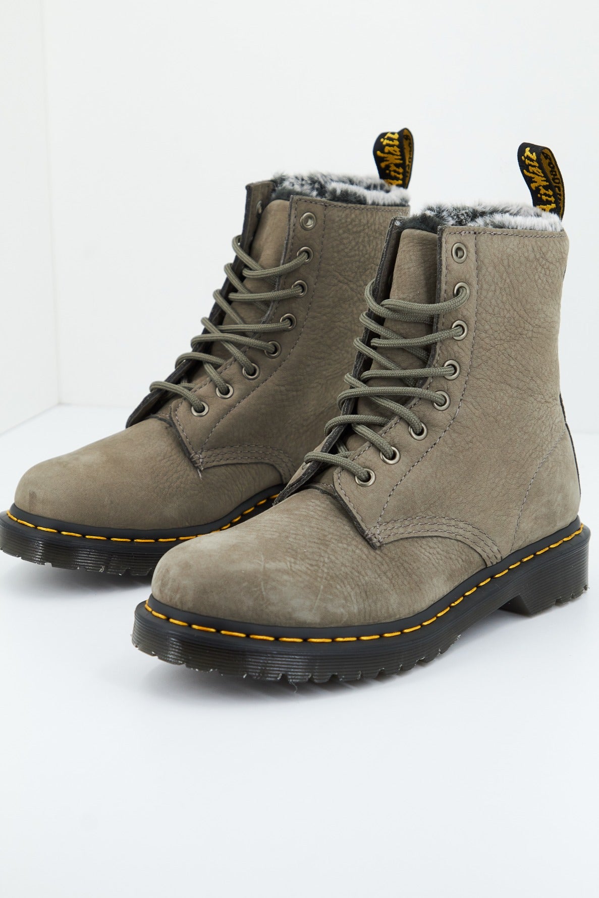 DR. MARTENS  SERENA en color GRIS  (2)