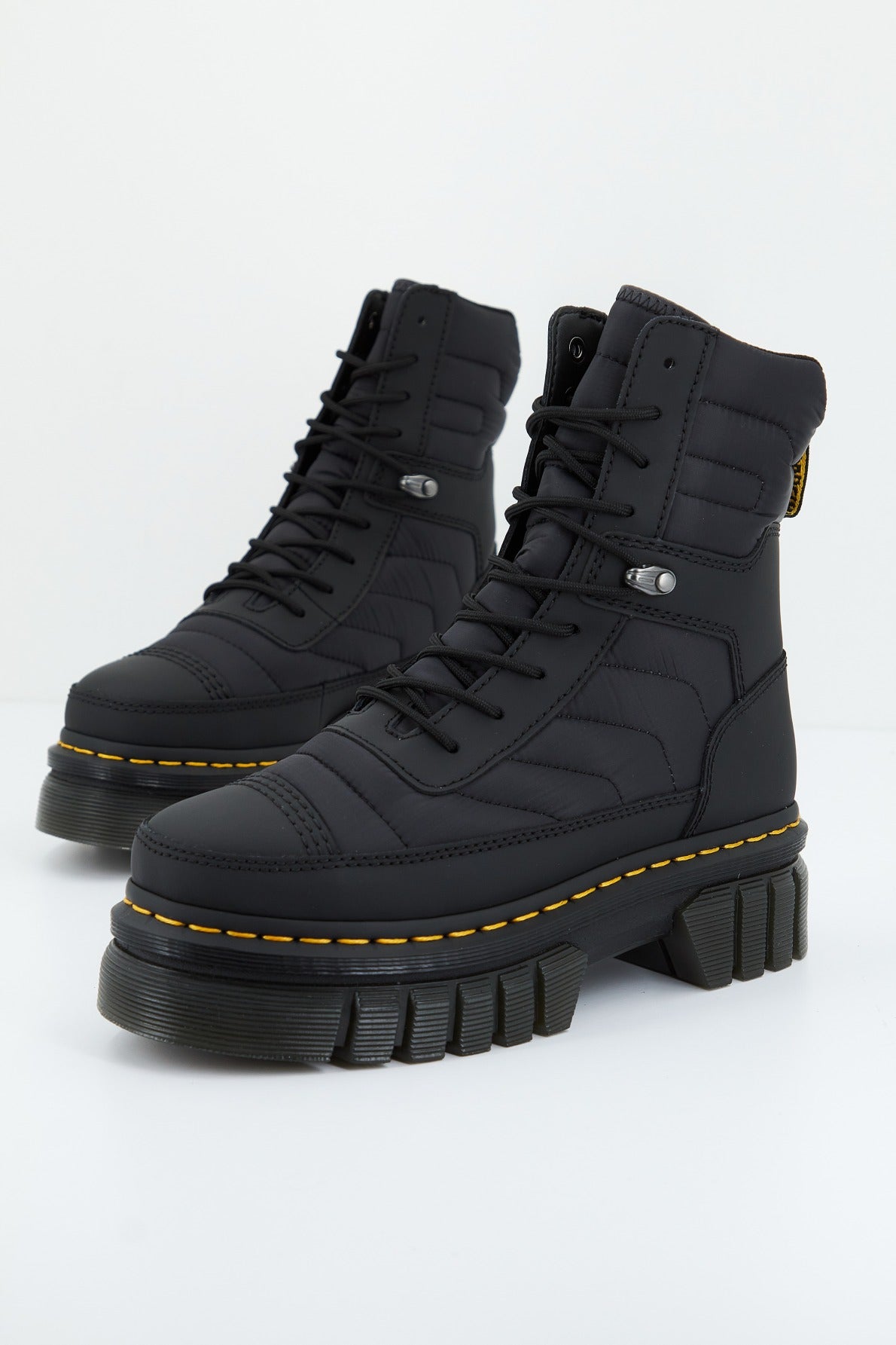 DR. MARTENS AUDRICK I BOOT en color NEGRO  (2)