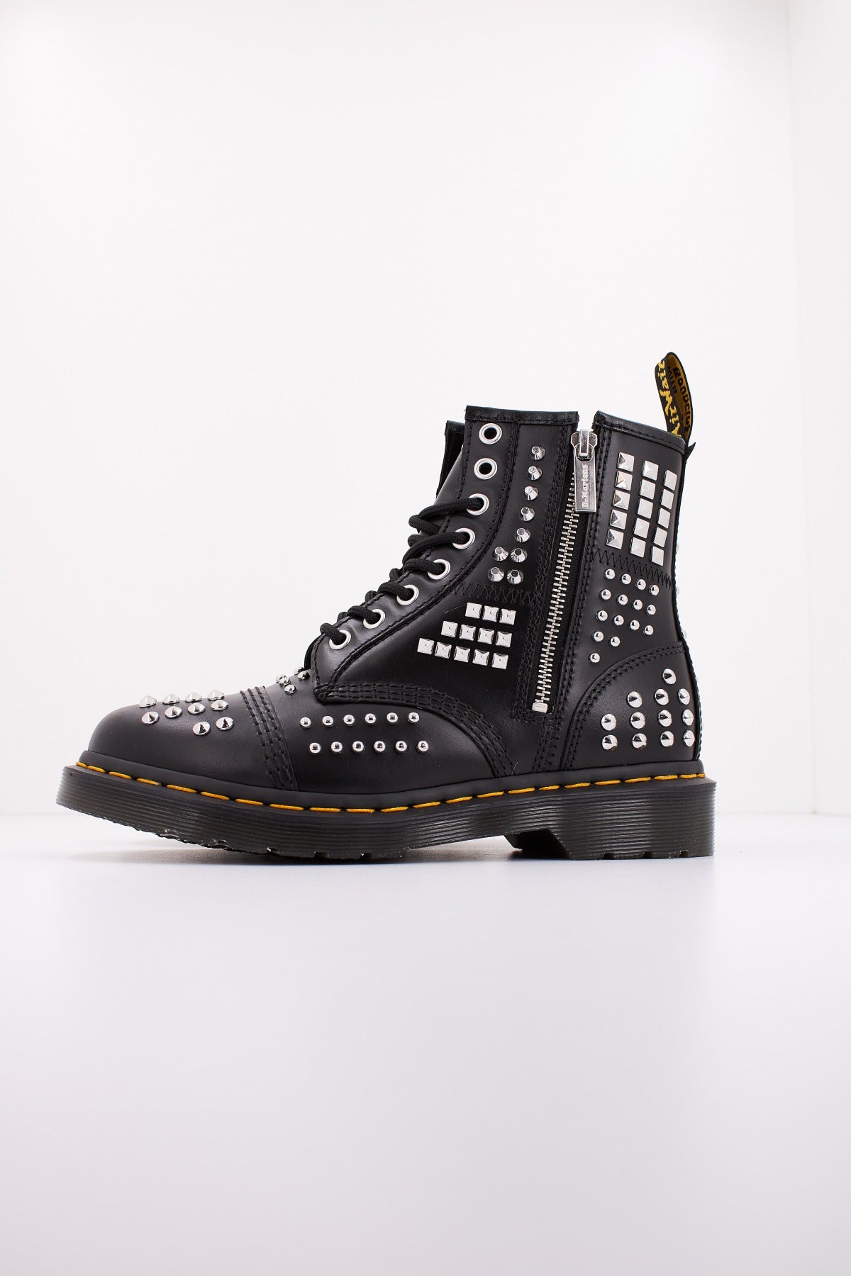 DR. MARTENS ATLAS en color NEGRO  (1)