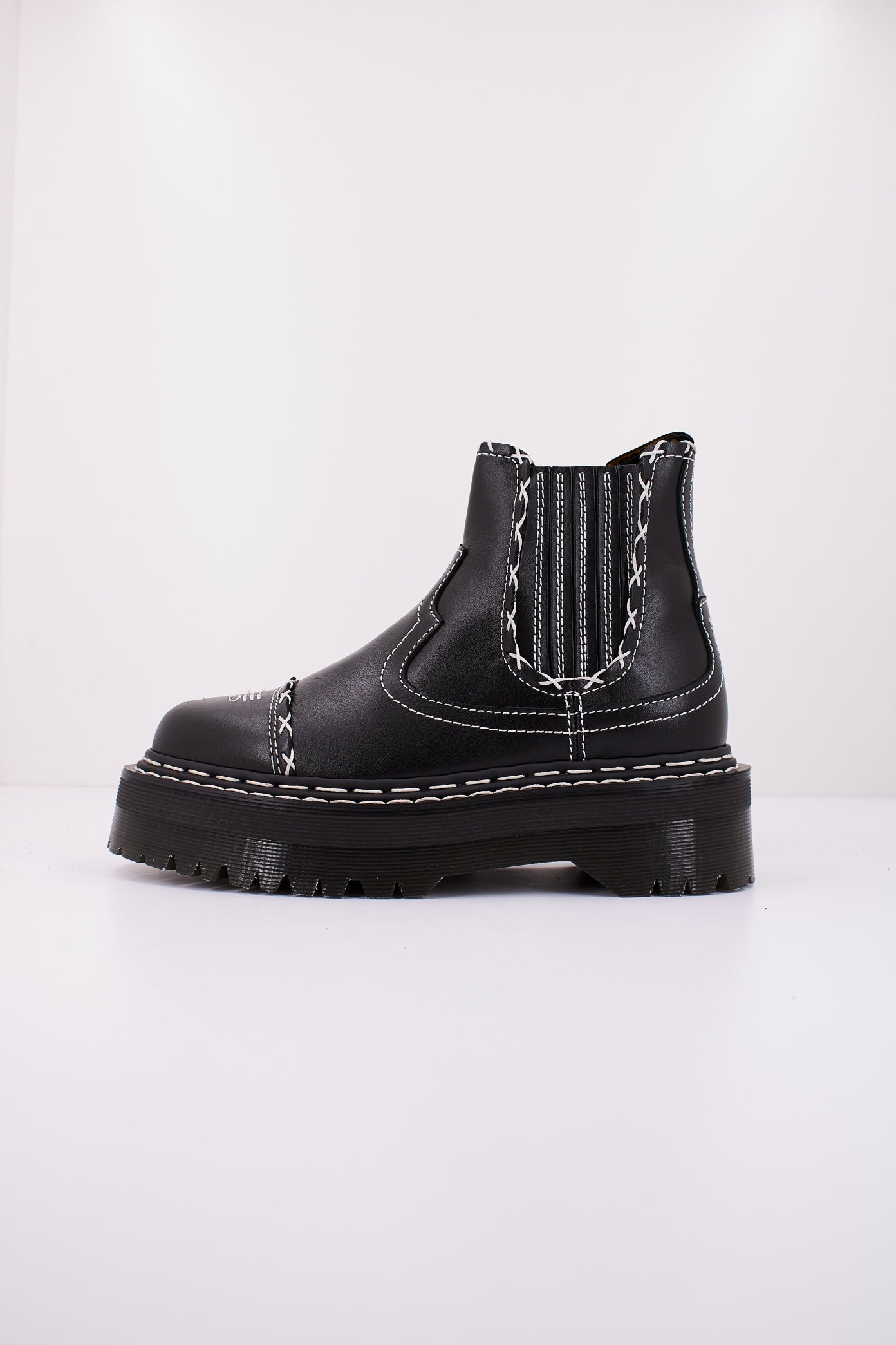 DR. MARTENS QUAD GA en color NEGRO  (1)