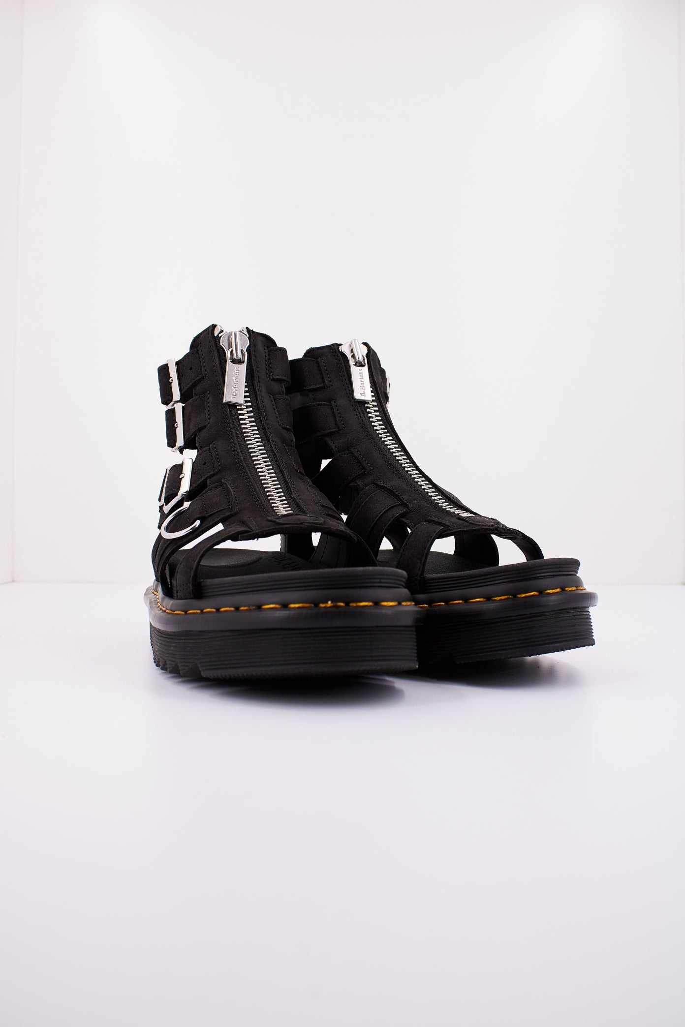 DR. MARTENS OLSON en color NEGRO  (2)