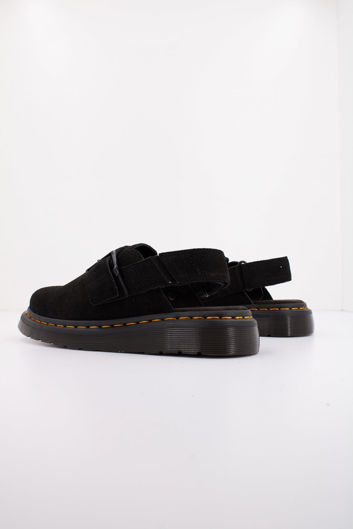 DR. MARTENS DM JORGE II en color NEGRO  (3)