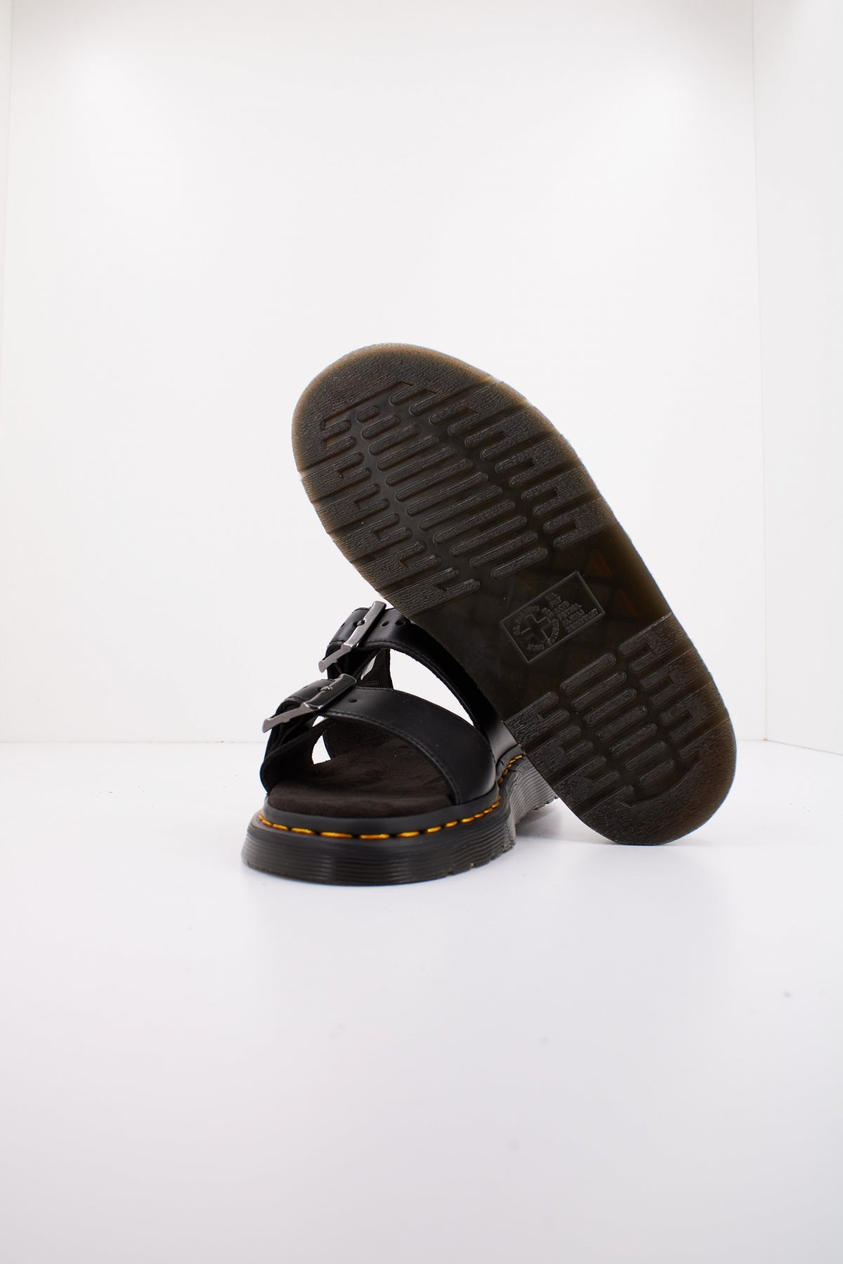 DR. MARTENS DM JOSEF en color NEGRO  (4)