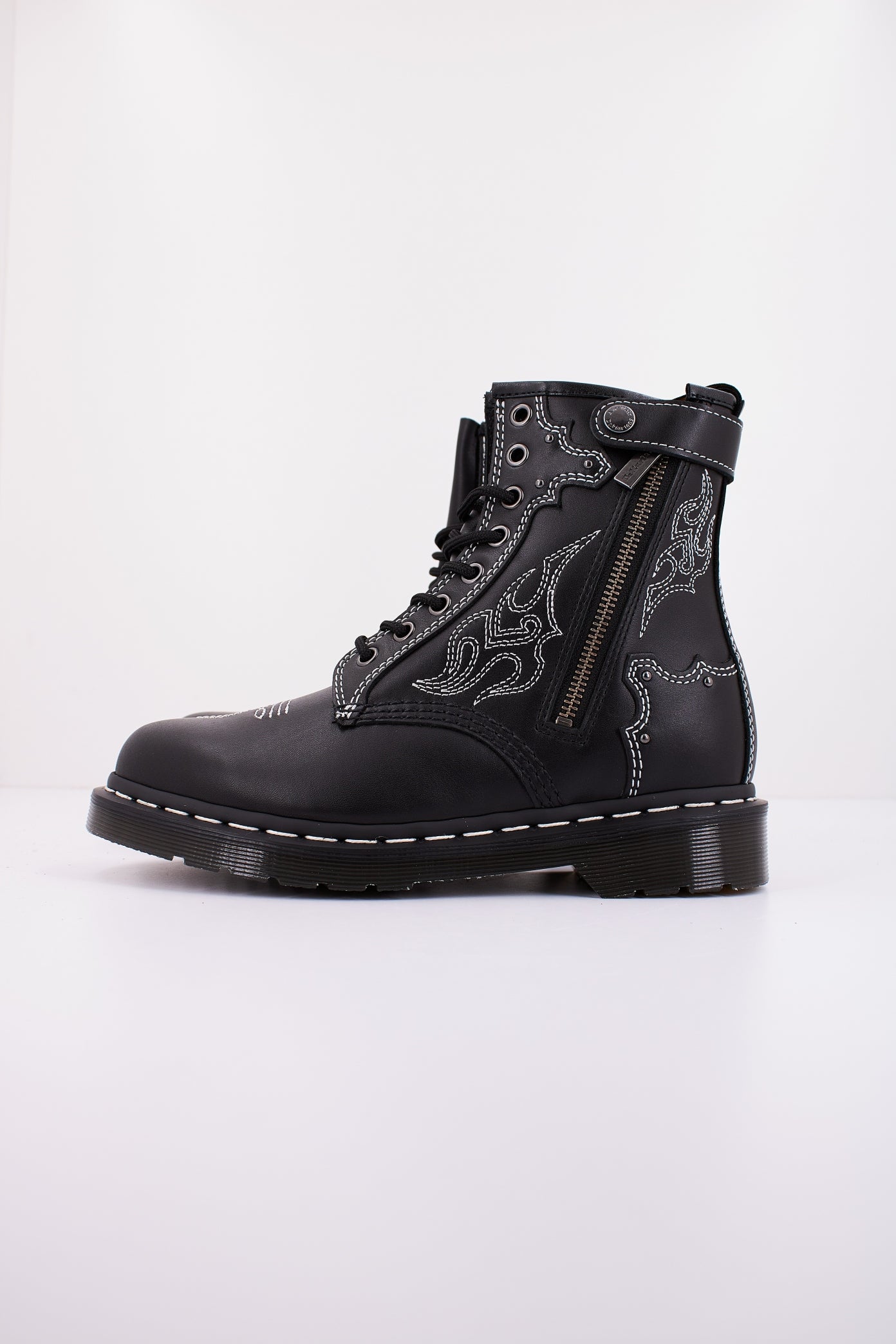 DR. MARTENS  GA en color NEGRO  (1)