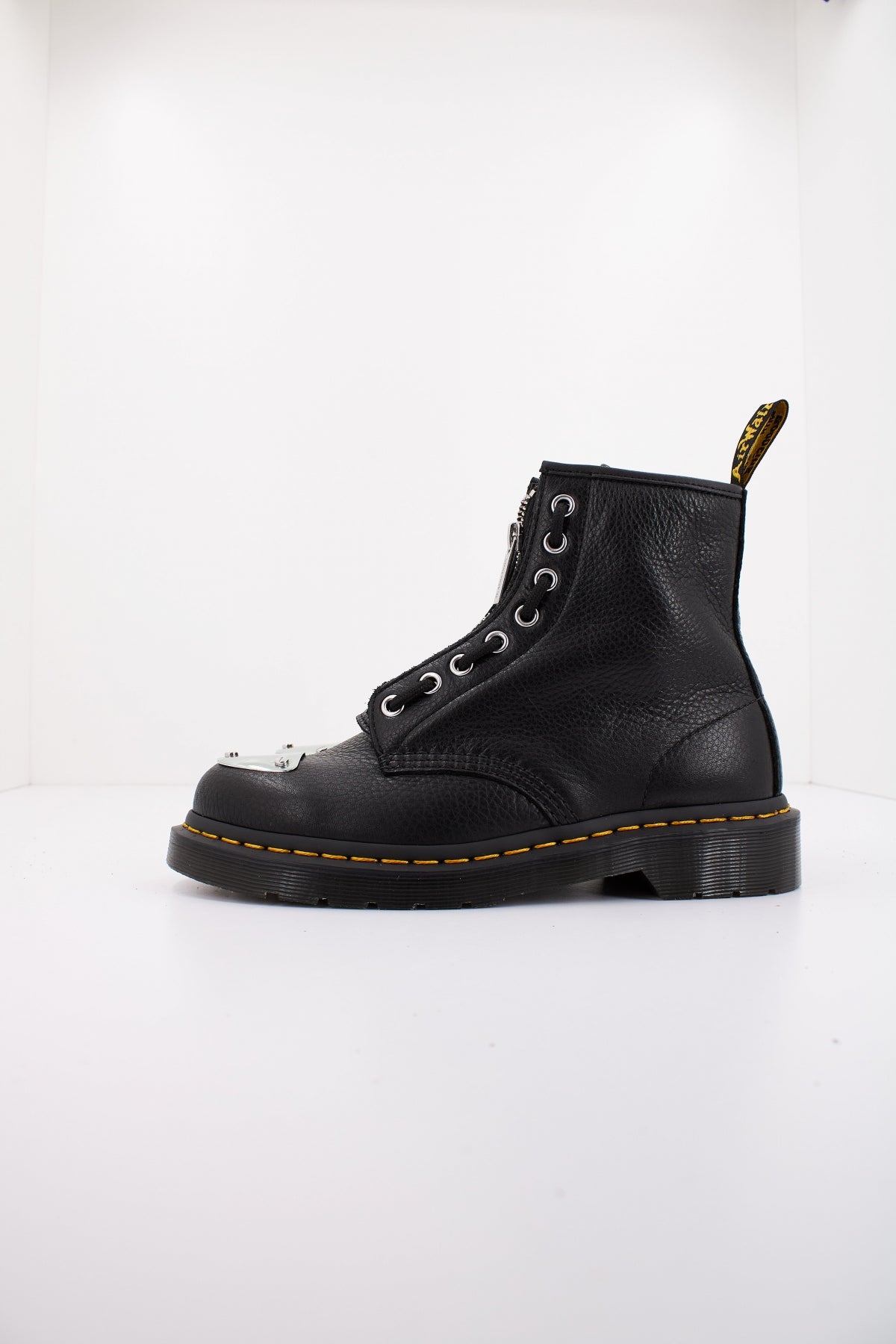 DR. MARTENS DM  MP en color NEGRO  (1)