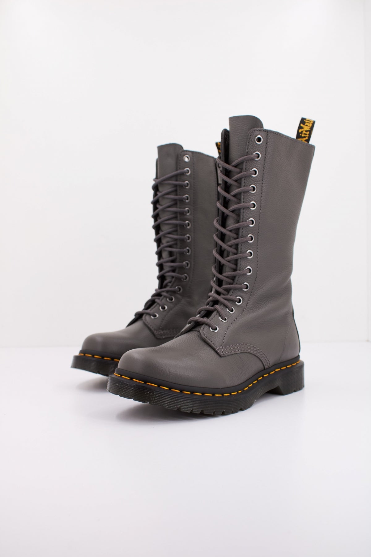 DR. MARTENS B en color GRIS  (2)