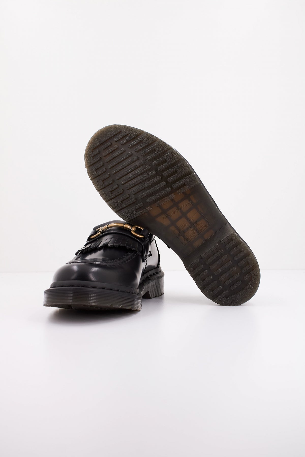 DR. MARTENS ADRIAN SNAFFLE en color NEGRO  (5)