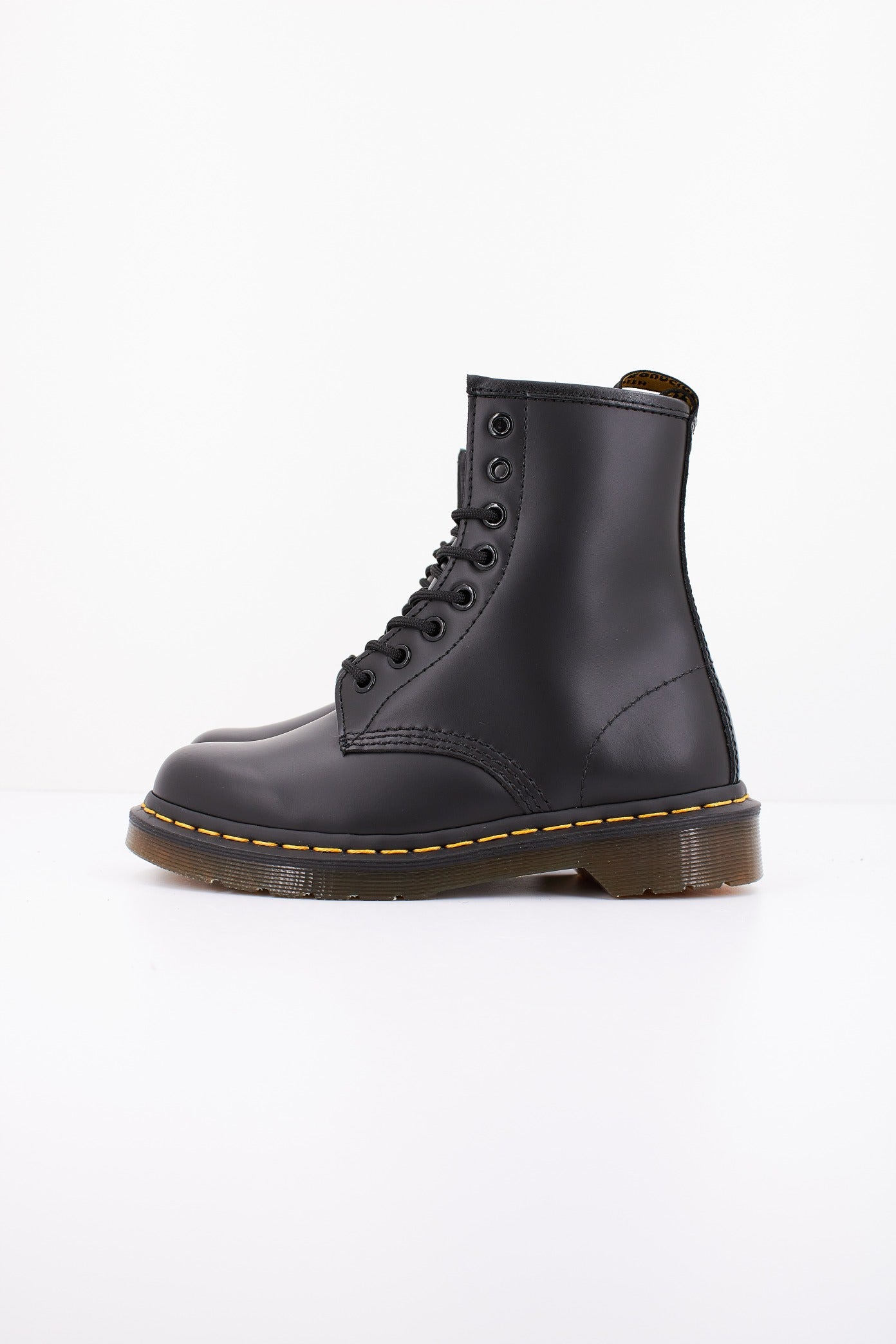 DR. MARTENS  SMOOTH en color NEGRO  (1)