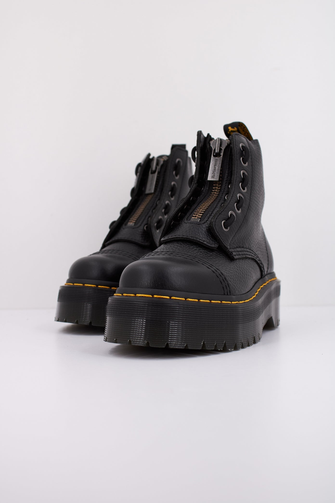 DR. MARTENS SINCLAIR  EYE AUNT S en color NEGRO  (2)