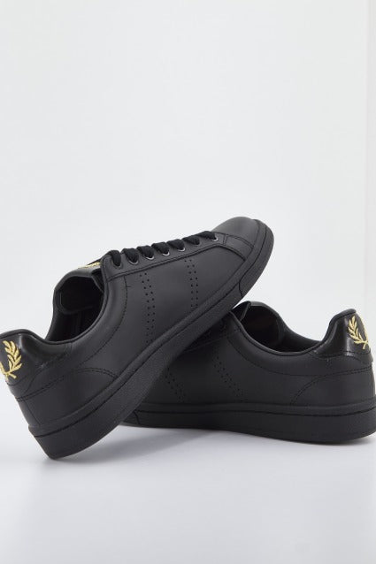 FRED PERRY  B LEATHER en color NEGRO  (2)