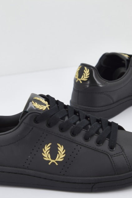 FRED PERRY  B LEATHER en color NEGRO  (4)