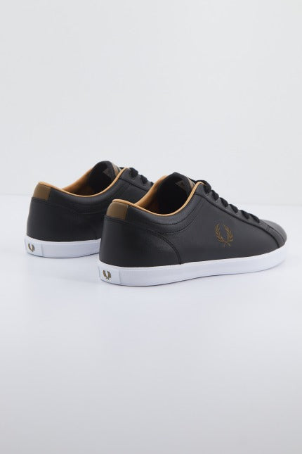 FRED PERRY BASELINE LEATHER en color NEGRO  (3)