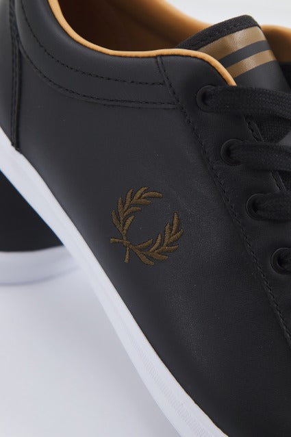 FRED PERRY BASELINE LEATHER en color NEGRO  (4)