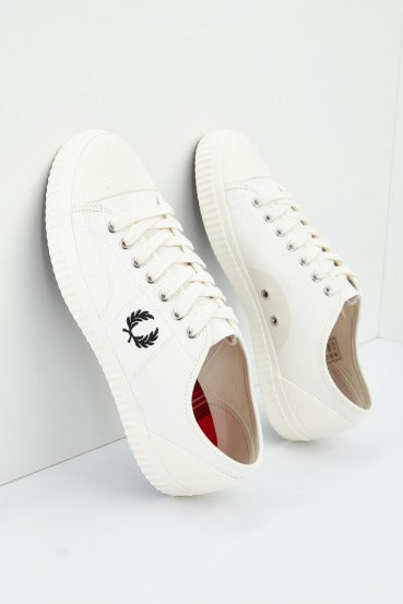 FRED PERRY HUGHES LOW en color BLANCO  (1)