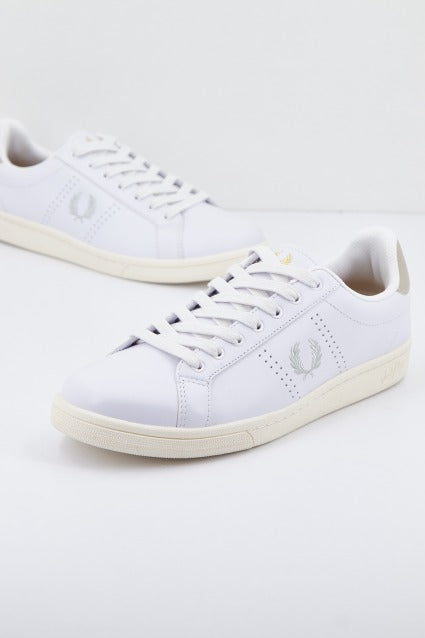 FRED PERRY  B LEATHER en color BLANCO  (1)