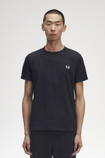 FRED PERRY RINGER T-SHIRT en color NEGRO  (2)