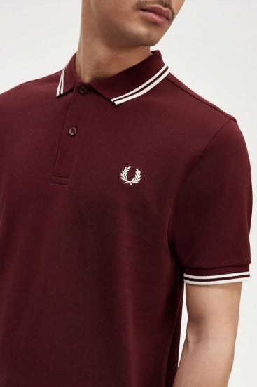 FRED PERRY TWIN TIPPED en color BURDEOS  (4)