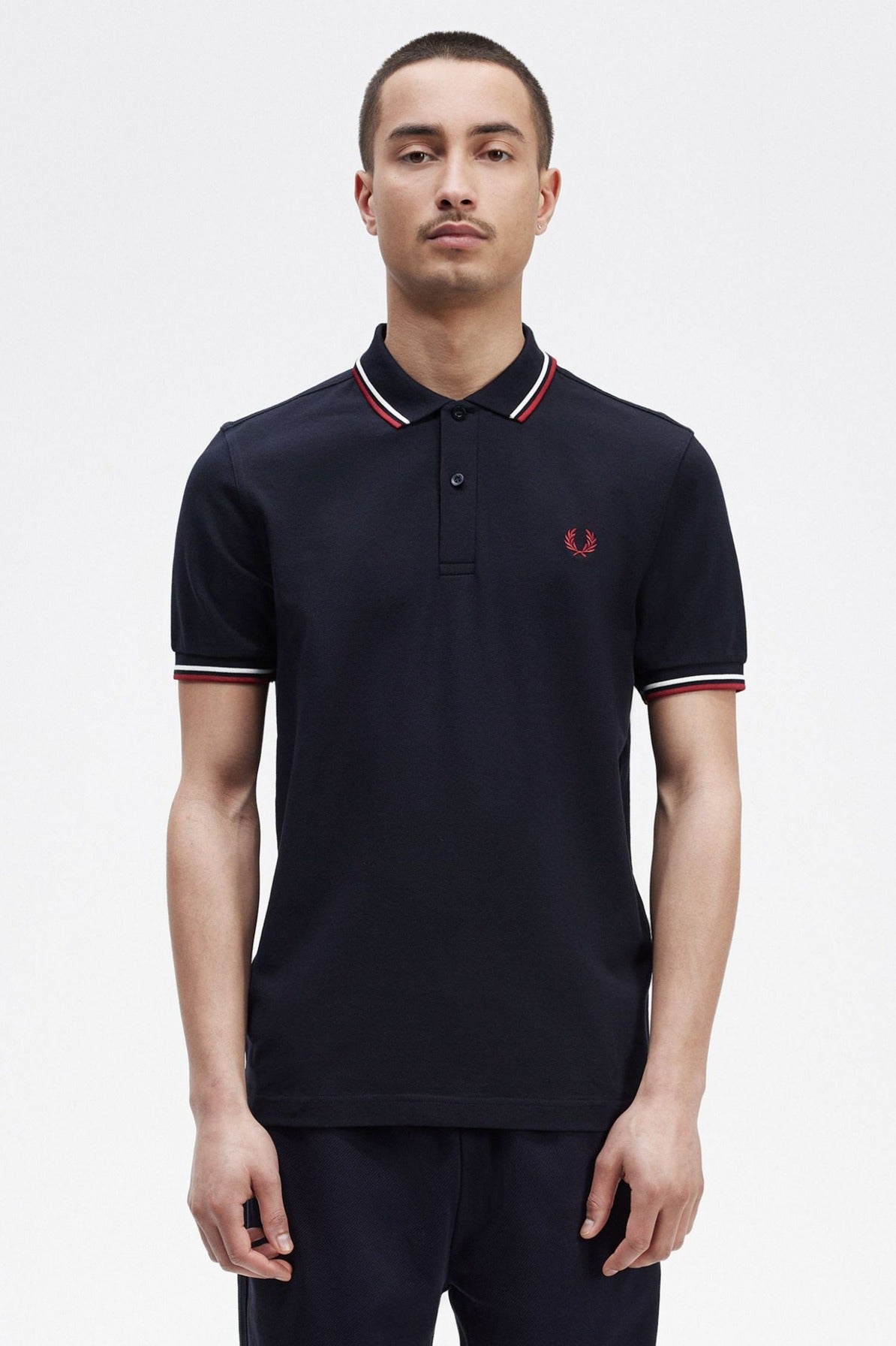 FRED PERRY TWIN TIPPED en color AZUL  (2)