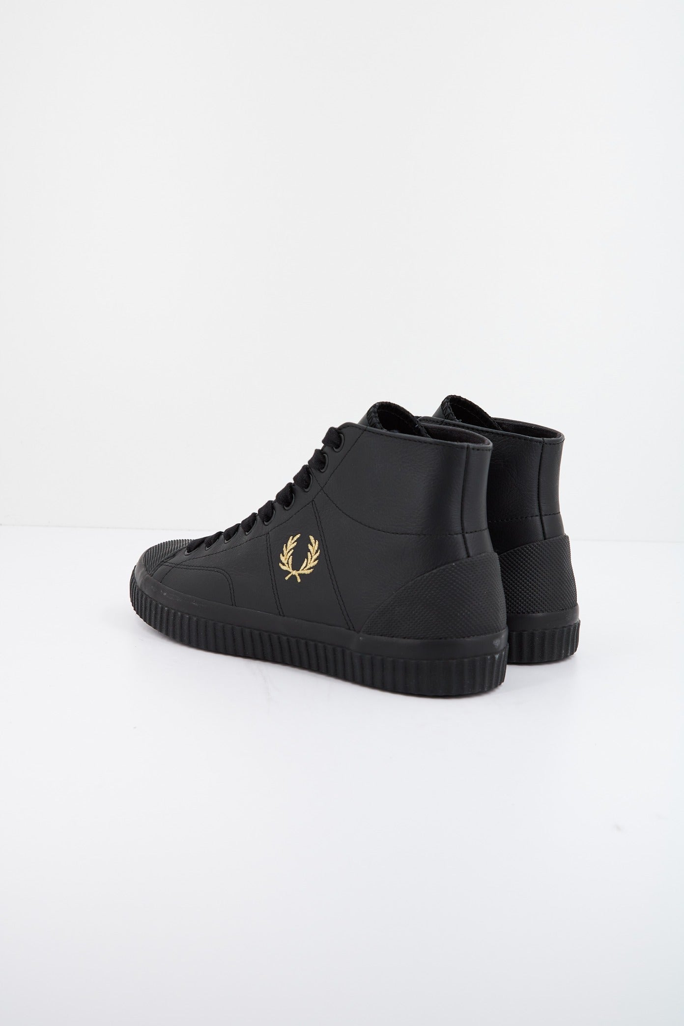 FRED PERRY HUGHES MID LEATHER en color NEGRO  (3)