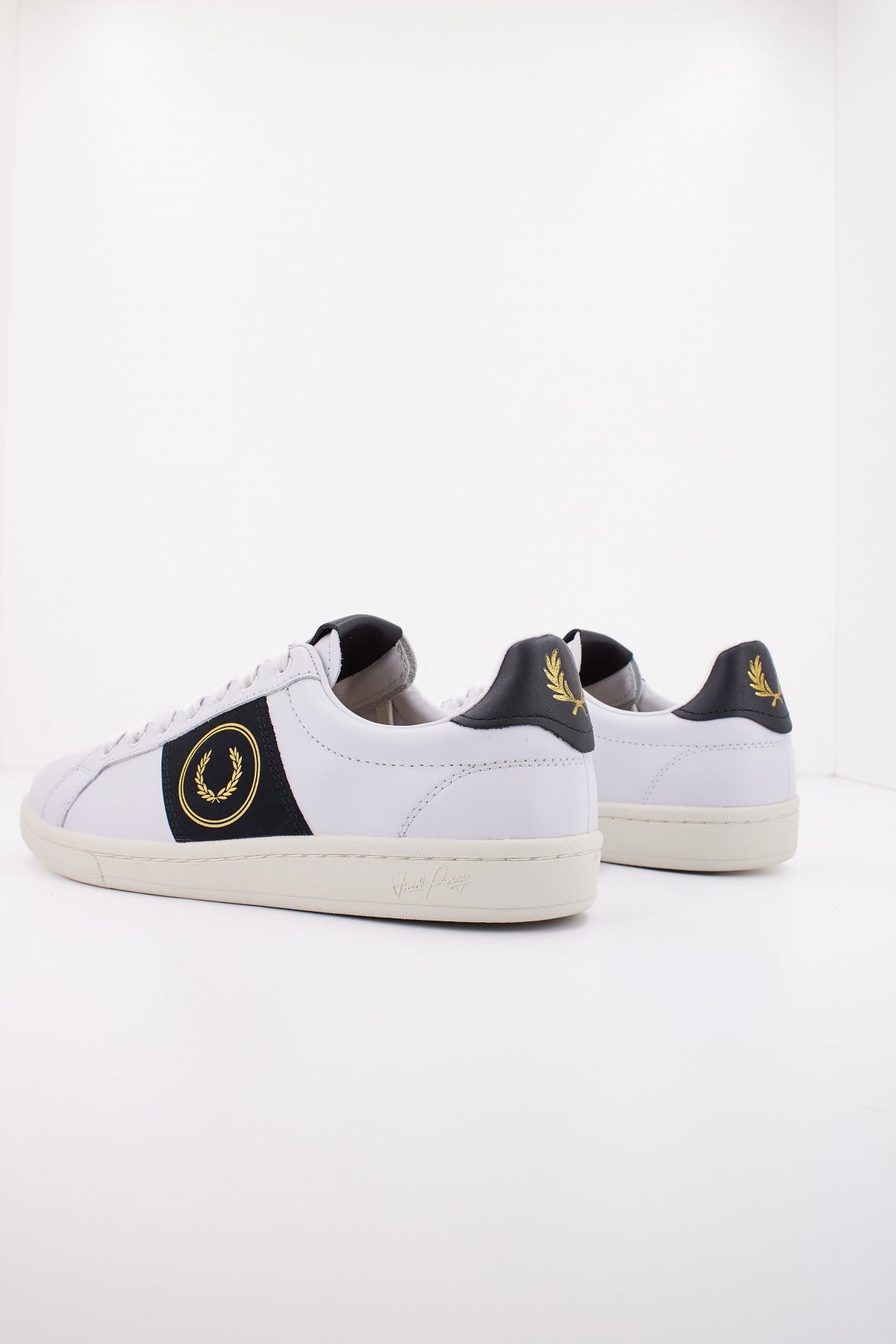FRED PERRY B LEATHER/BRANDE en color BLANCO  (3)