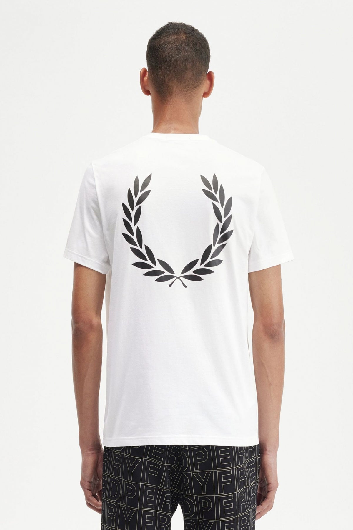 FRED PERRY LAUREL GRAPHIC en color BLANCO  (3)