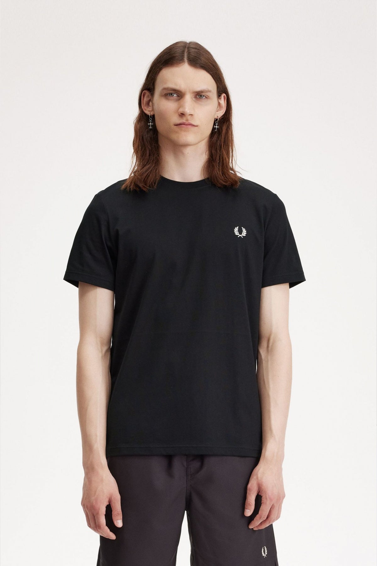 FRED PERRY LAUREL GRAPHIC en color NEGRO  (1)