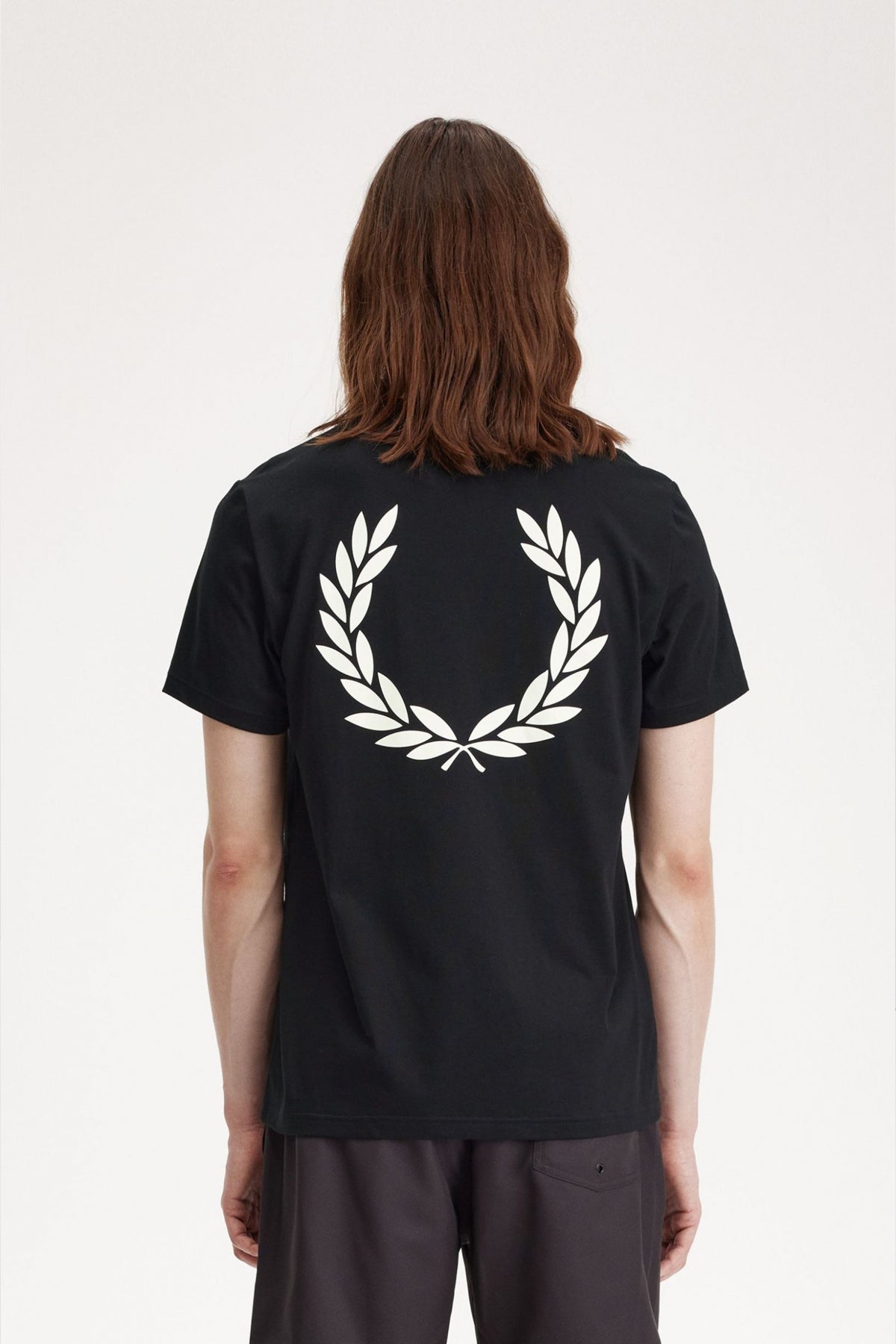 FRED PERRY LAUREL GRAPHIC en color NEGRO  (4)