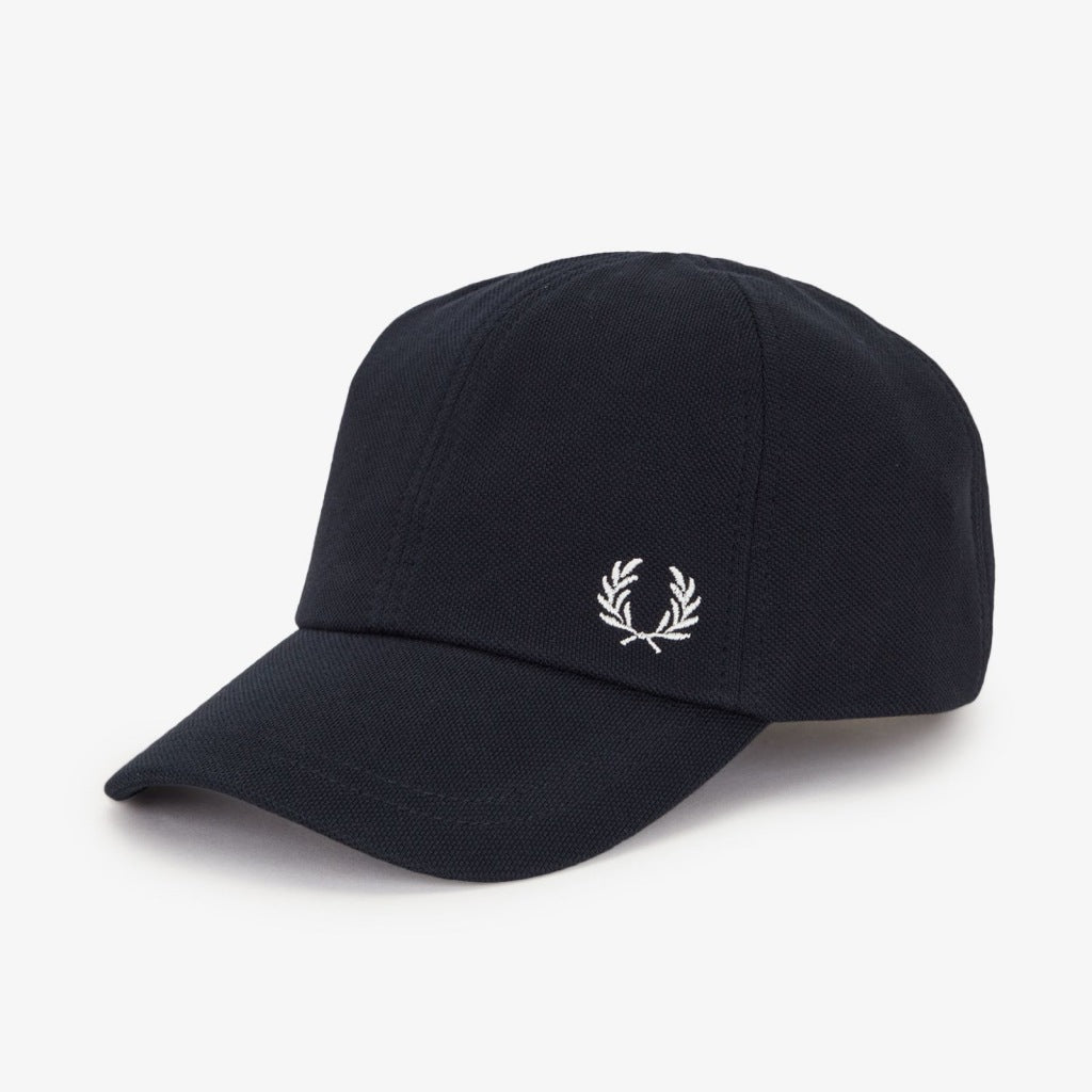 FRED PERRY PIQUE CLASSIC CAP en color NEGRO  (4)