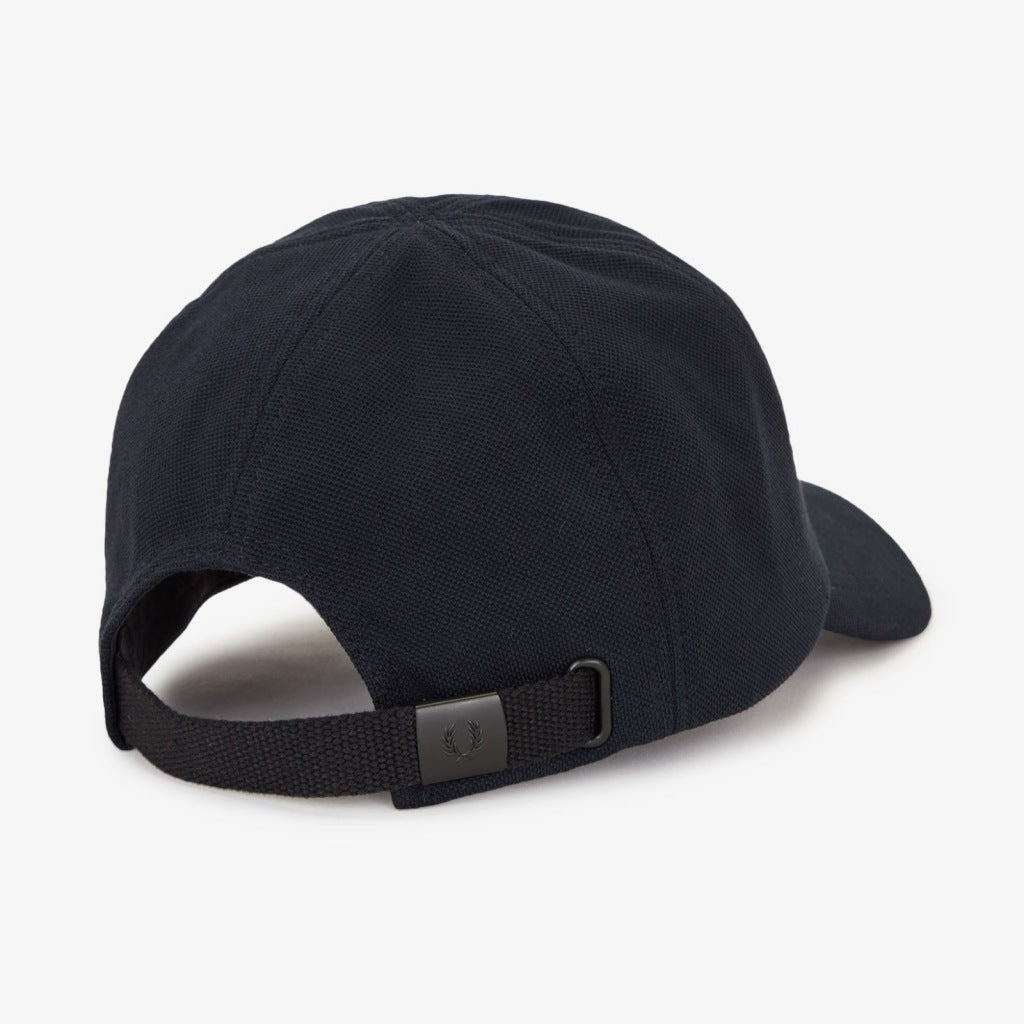 FRED PERRY PIQUE CLASSIC CAP en color NEGRO  (5)