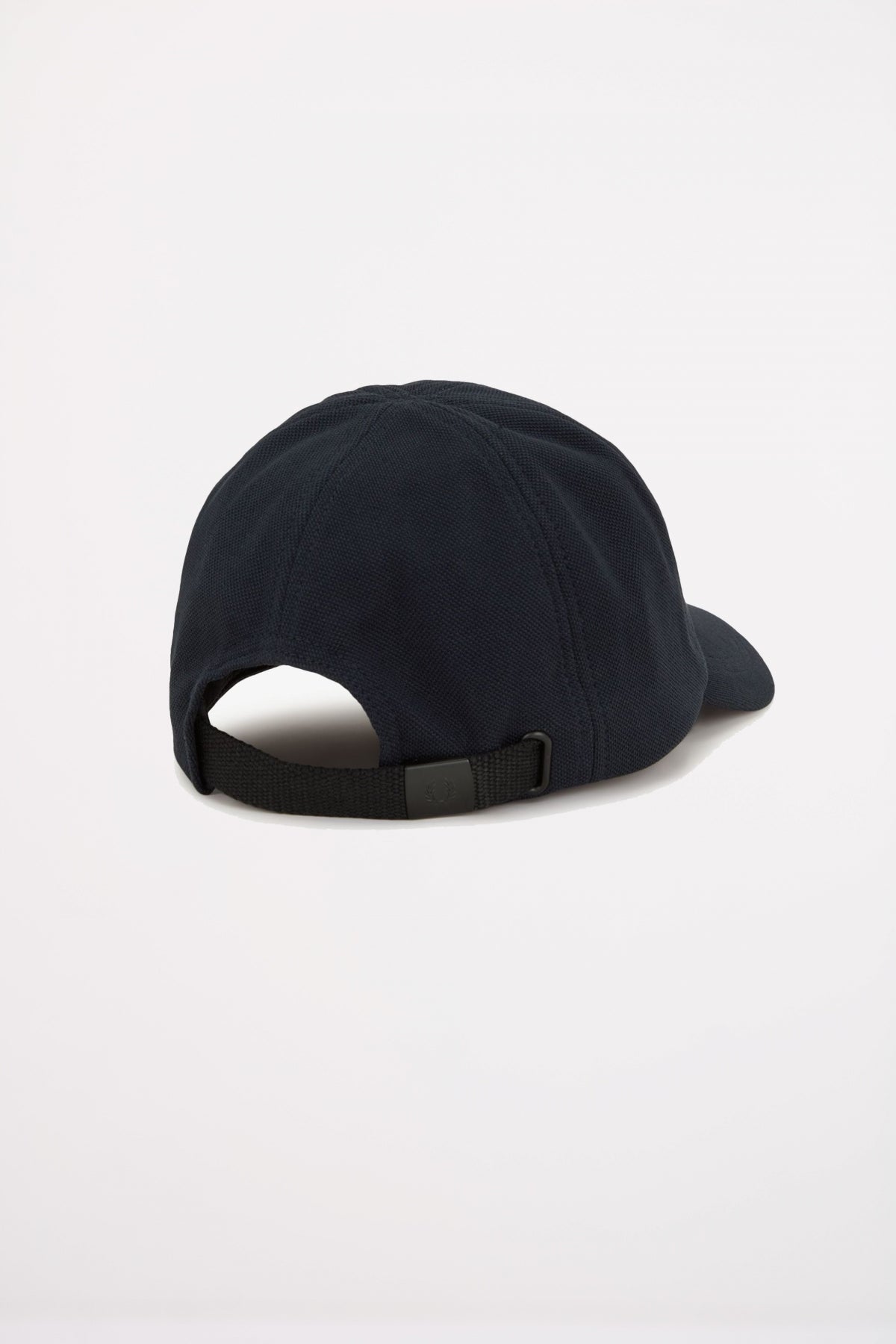 FRED PERRY  PIQUE CLASSIC CAP en color AZUL  (2)