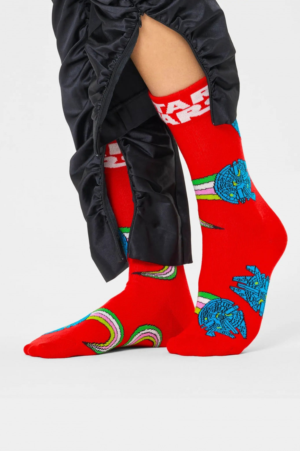 HAPPY SOCKS STAR WARS MILLENNIUM FALCON en color ROJO  (1)