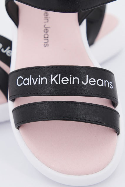 CALVIN KLEIN VA en color NEGRO  (4)