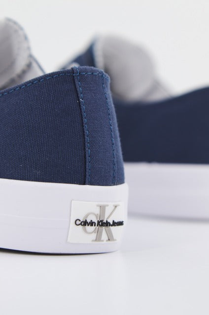 CALVIN KLEIN SNEAKER BASSA ALLACCIATA en color AZUL  (3)