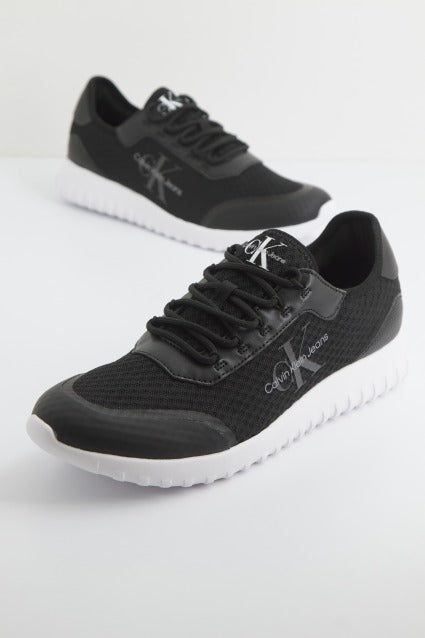 CALVIN KLEIN  EVA RUNNER MONOLOGO en color NEGRO  (1)