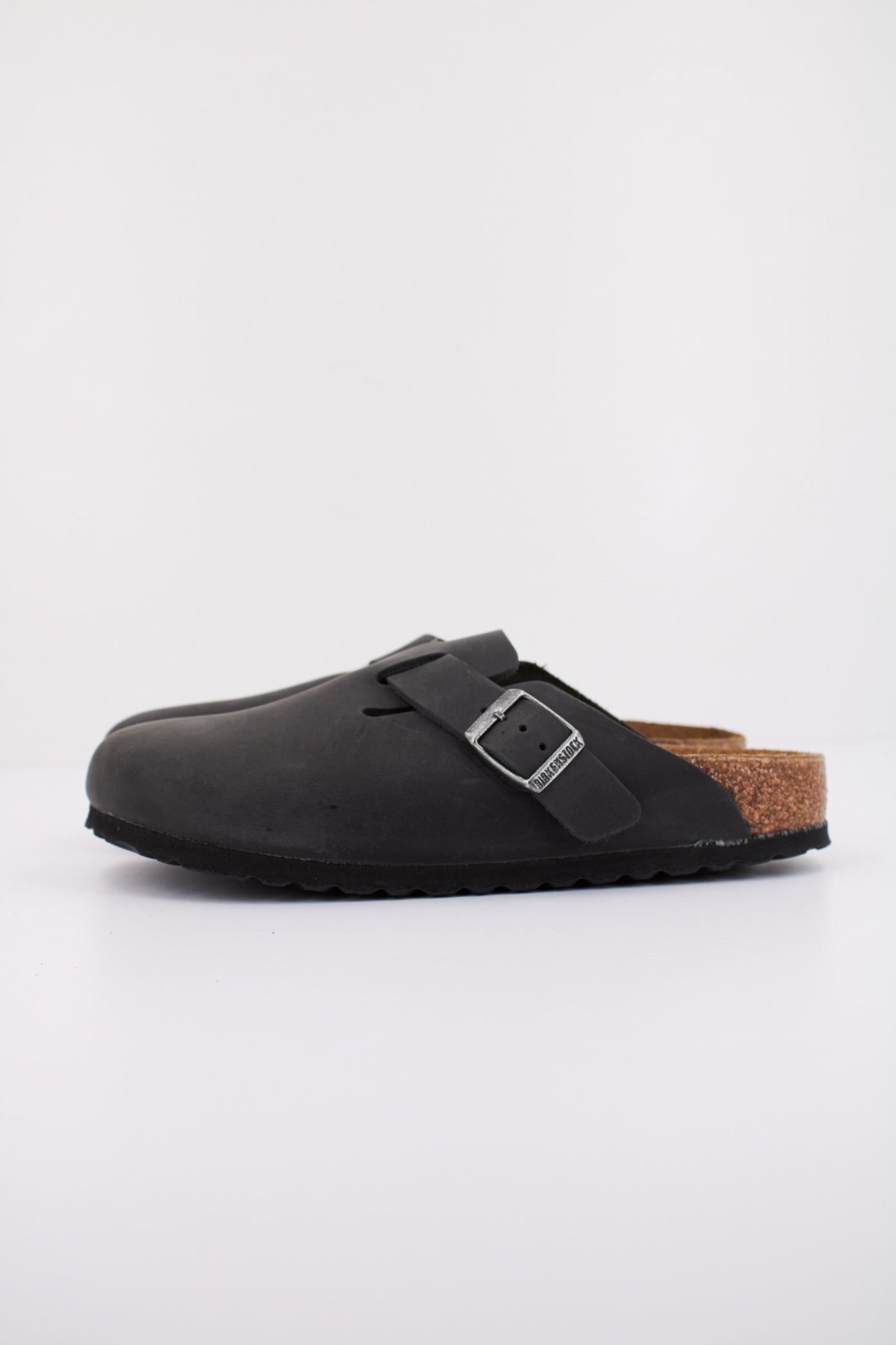 BIRKENSTOCK BOSTON  en color NEGRO  (1)