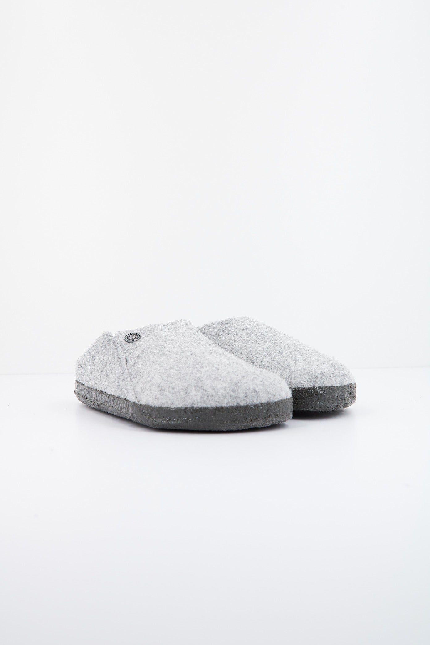 BIRKENSTOCK SHEARLING FE en color GRIS  (2)