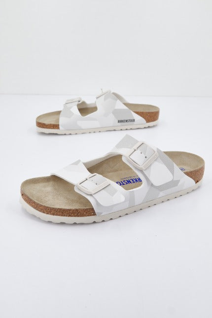 BIRKENSTOCK  ARIZONA SFB en color BLANCO  (1)