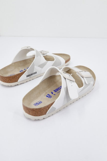 BIRKENSTOCK  ARIZONA SFB en color BLANCO  (2)