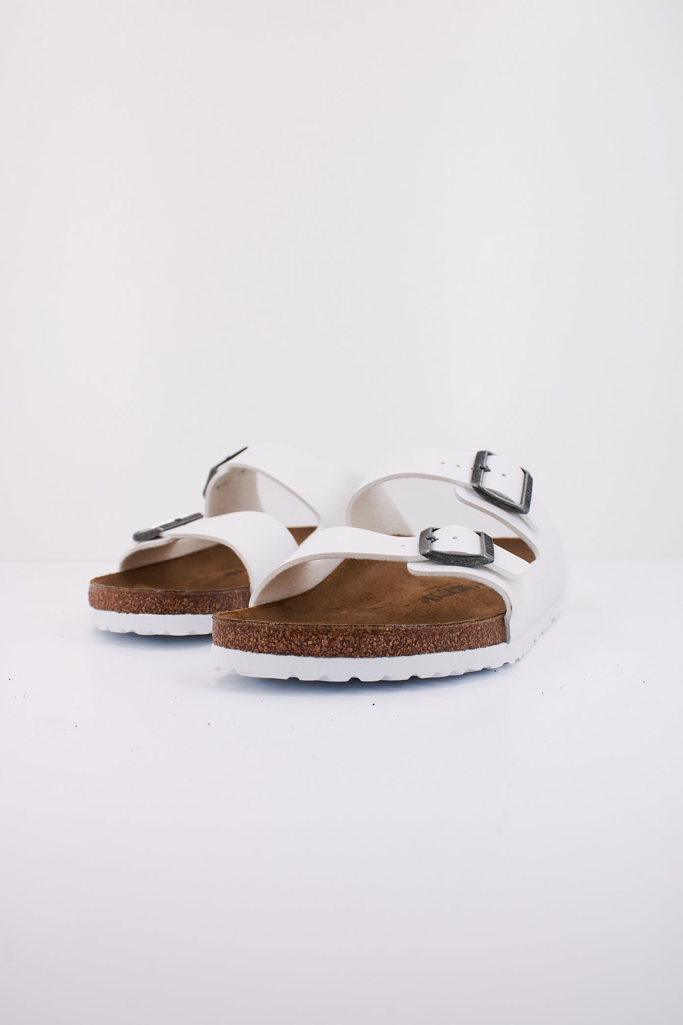 BIRKENSTOCK ARIZONA BS en color BLANCO  (2)