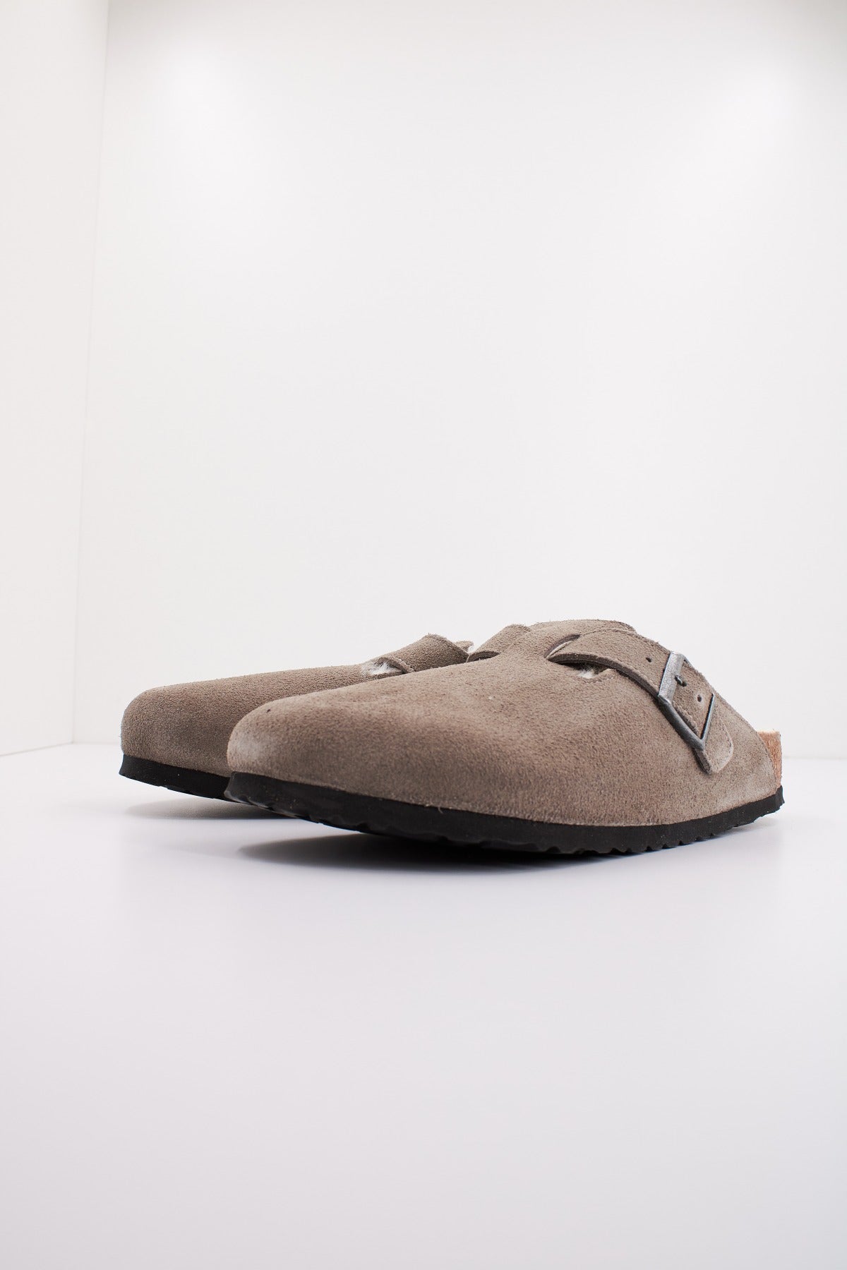 BIRKENSTOCK BOSTON VL en color GRIS  (2)